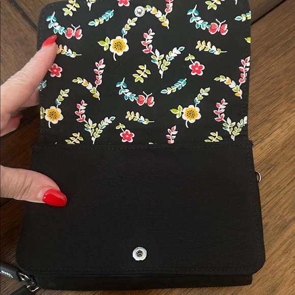 Vera Bradley EUC Black Nylon All-In-One Clutch Wallet (has D-rings for strap) - Picture 5 of 12